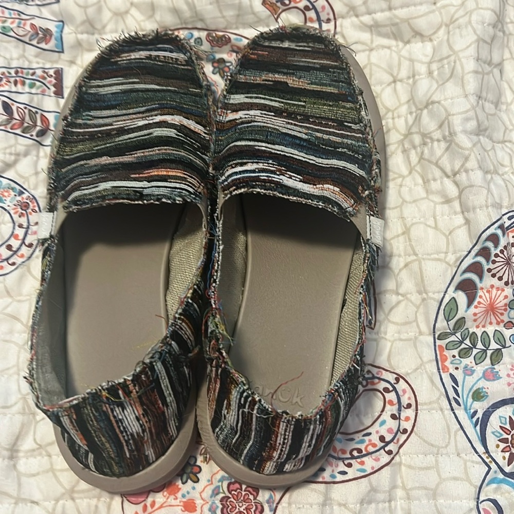 Sanuk Shoes